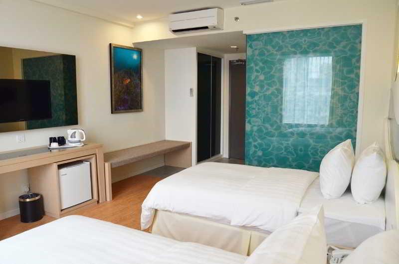 Oceania Hotel Kota Kinabalu Exterior foto