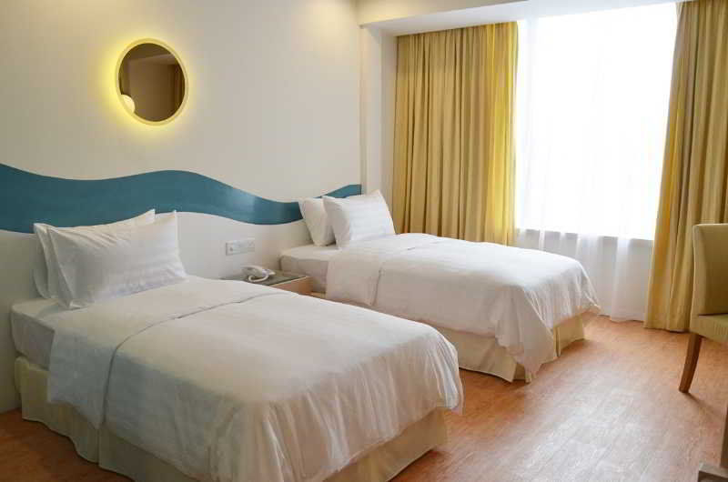 Oceania Hotel Kota Kinabalu Exterior foto